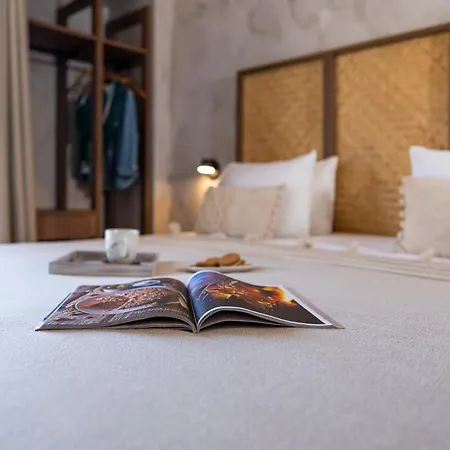 Oasis Hotel 2*