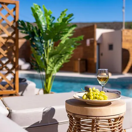 Oasis Πρασονήσι
