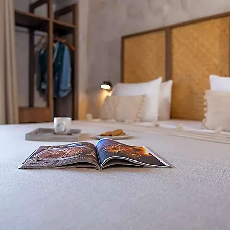 Oasis Hotel 2*
