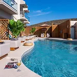 فندق Oasis 2*