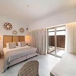 Oasis فندق